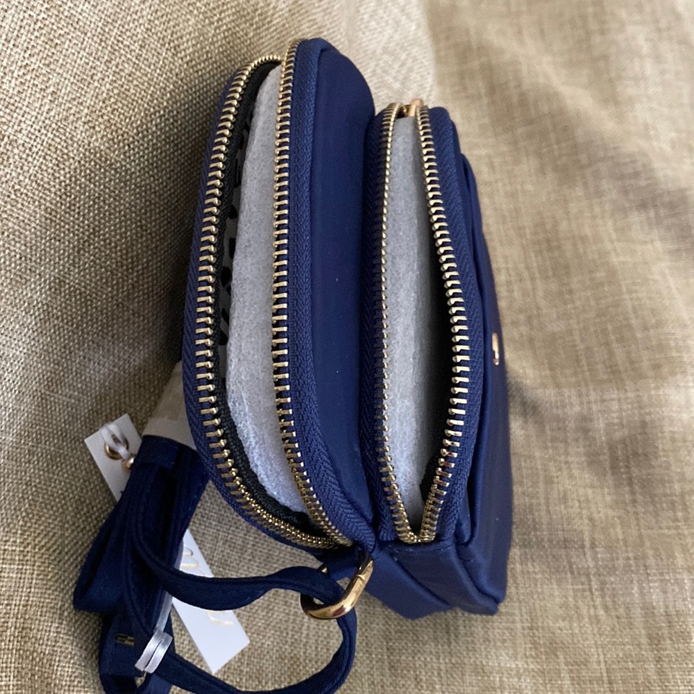 Mali + Lili Casey Nylon double compartment Crossbody - Picture 2 of 5
